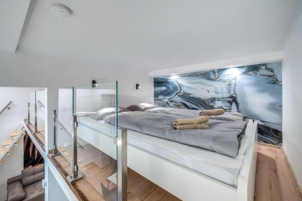 Apartment Loft 8 - Cozy Stylish With Parking *